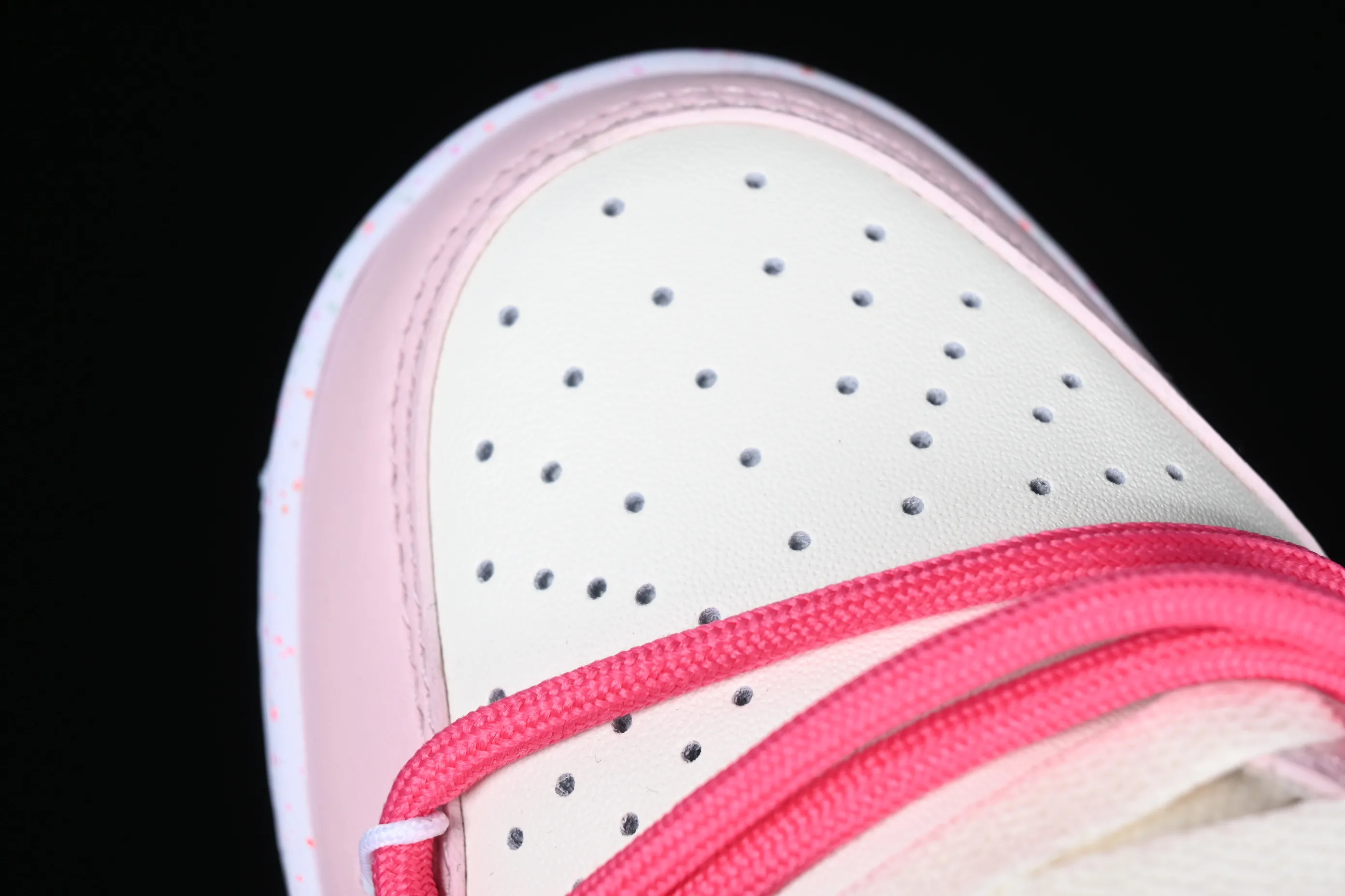 All Categories Nk SB Dunk Series Nk SB Dunk Low Low-top sneakers Nk Dunk Low "Multi Color" Vibrant three hooks Customized version of deconstructed strap casual sneakers FD4623-131